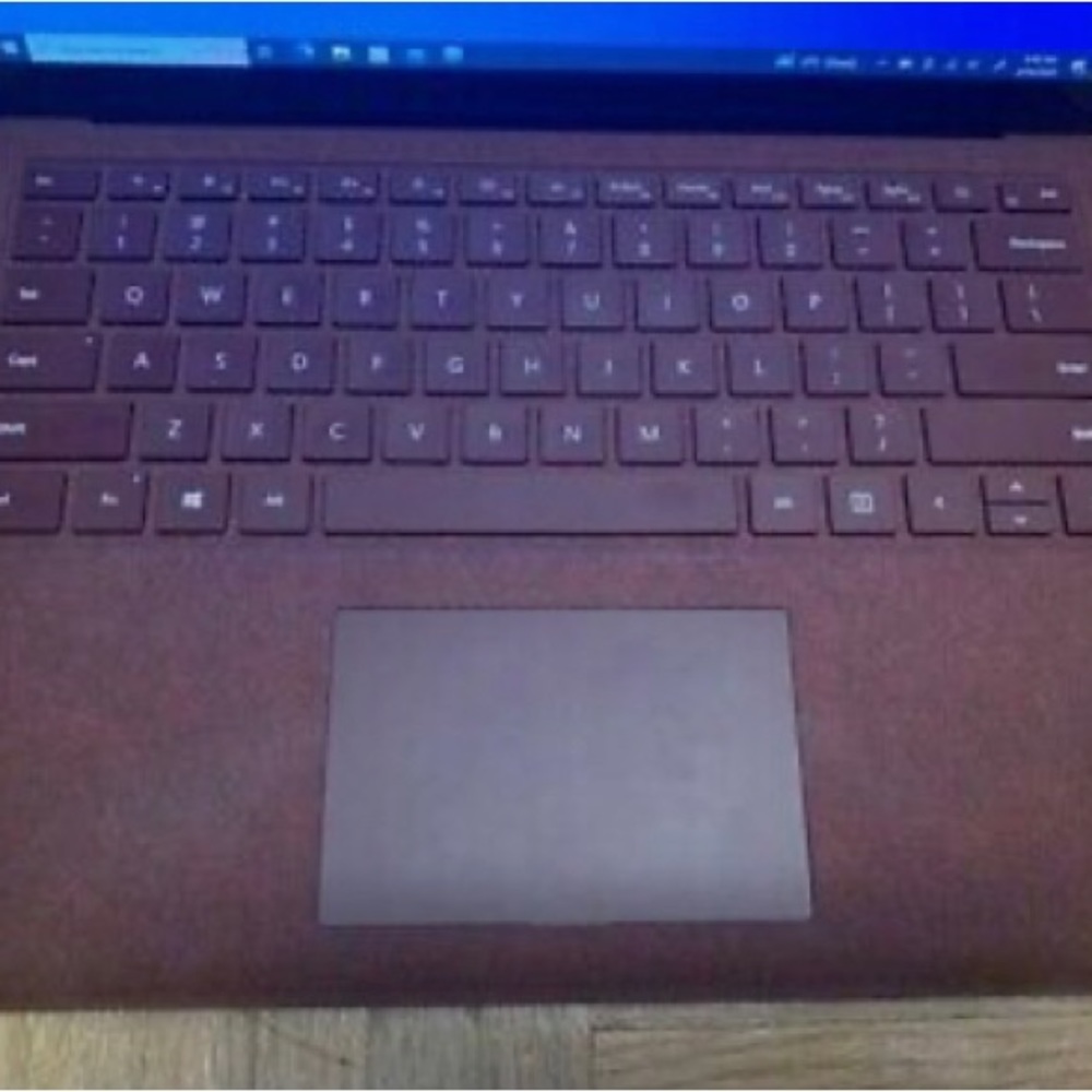 Microsoft Laptop - Picture 6 of 6